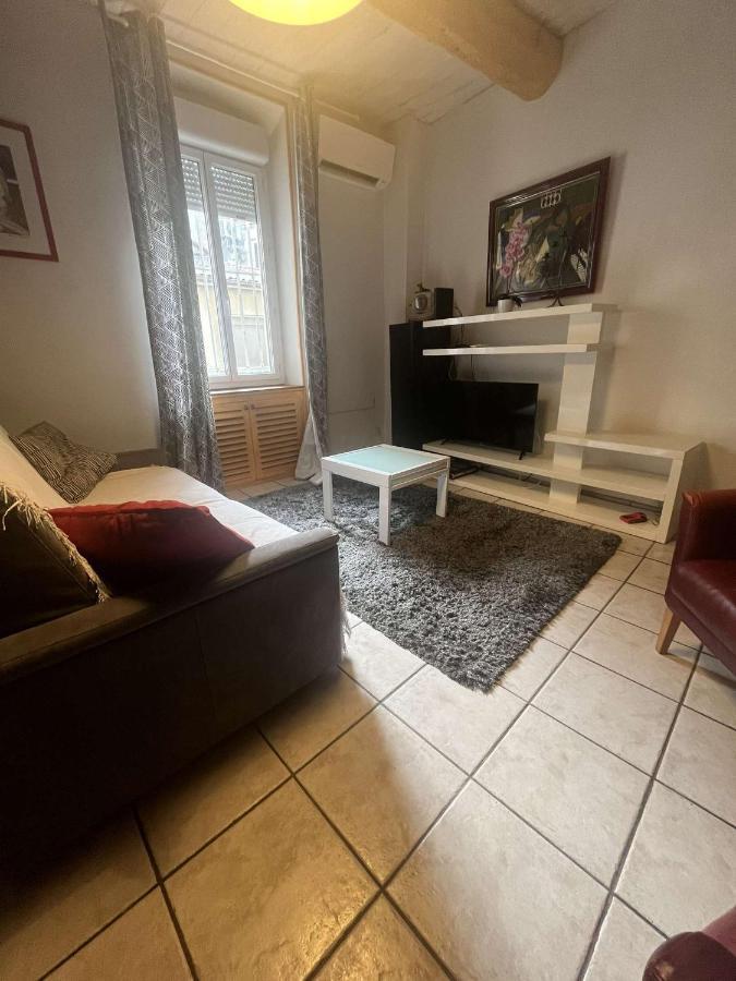 L'Atypique Coeur De Ville - Clim Et Parking Nîmes Buitenkant foto